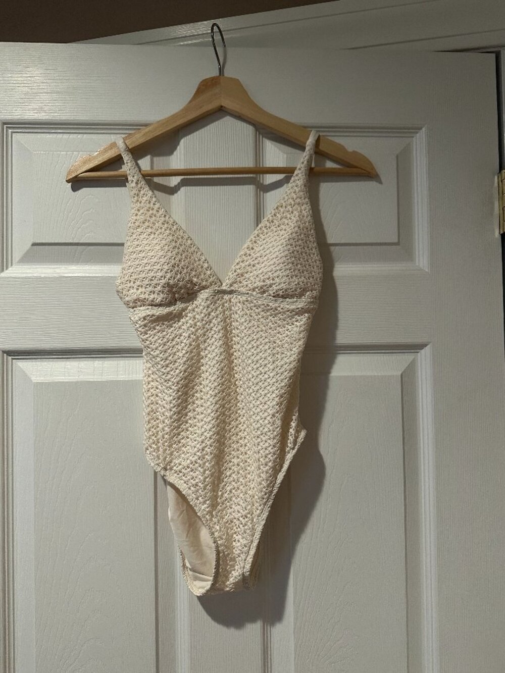 Splendid One Piece Swimsuit XS White Crochet Look